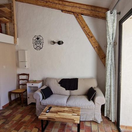Studio Au Pied De La Sainte Victoire Puyloubier Exterior foto
