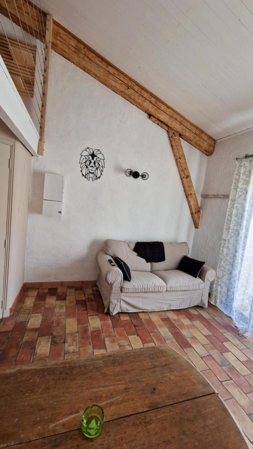 Studio Au Pied De La Sainte Victoire Puyloubier Exterior foto